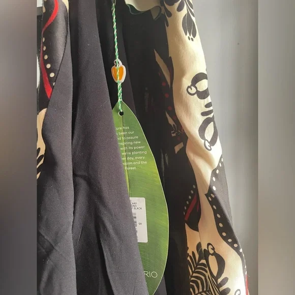 NWT FARM Rio Cream Black and Red Floral Belted Kimono - Picture 7 of 8